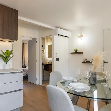Magnifique Et Lumineux 3 Pieces Dans Le Carre Dor Apartment *