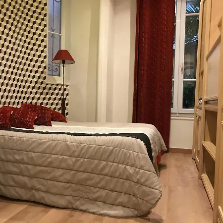 In 4 Guests, Town Center - Sea Apartment Nice