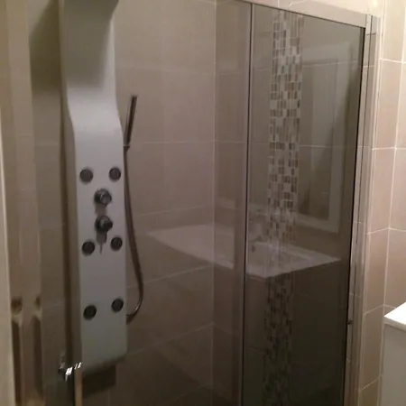 In 4 Guests, Town Center - Sea Apartment