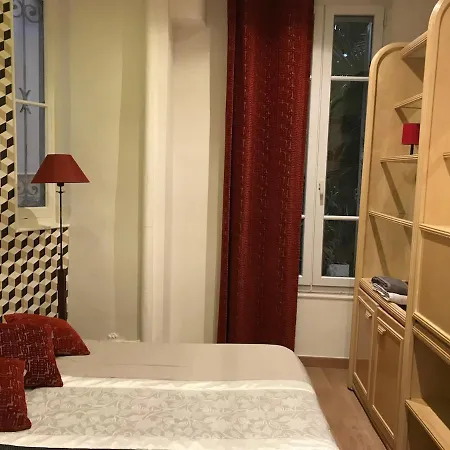 In 4 Guests, Town Center - Sea Apartment Nice