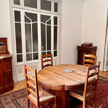 In 4 Guests, Town Center - Sea Apartment Nice