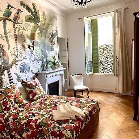 In 4 Guests, Town Center - Sea Apartment *