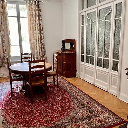 In 4 Guests, Town Center - Sea Apartment Nice