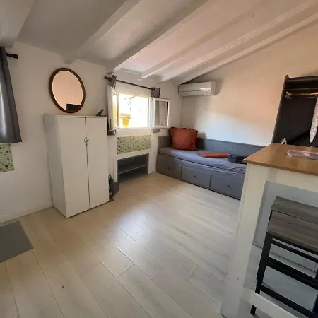 Old Nice, Beach, Air Conditioning Apartment Nice