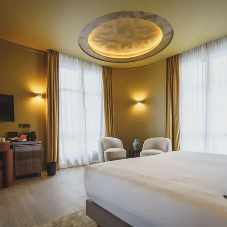 Gounod Fully Renovated 4* Nice