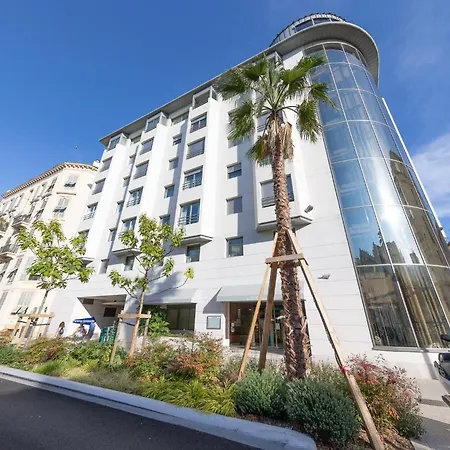 Goldstar & Hotel 4*