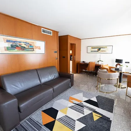 Hotel Goldstar &