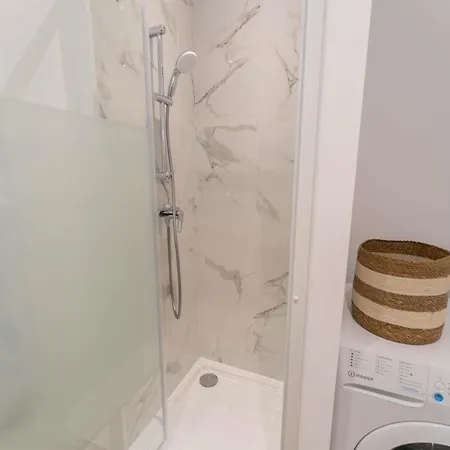 Pf2 Joli Studio, Proche Tramway Apartment