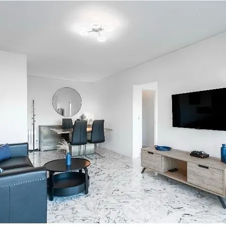 Sea View Pool Terrace Parking Air Conditioning 4sleeps Apartment