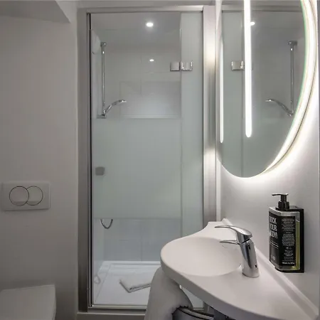 Ibis Budget Aeroport Hotel 2*