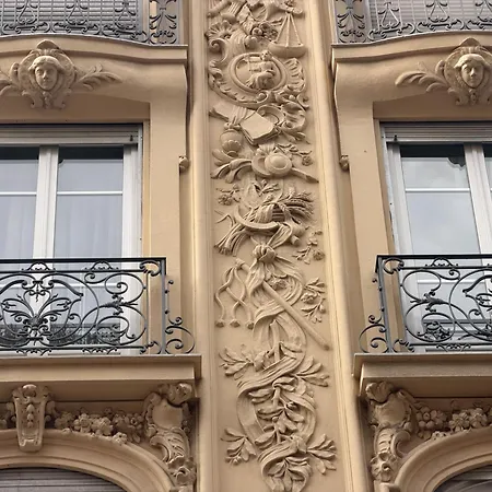 Palais Catherina 3 Pieces Et Commerces Rivoli *