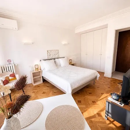 Renovated With Balcony & Side Sea View 25 Bis Promenade Des Apartment *