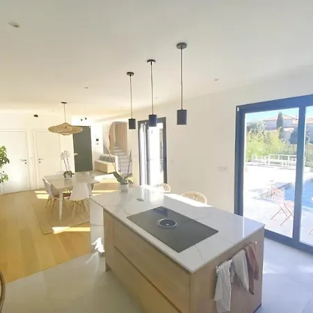 Holiday home L Elegant Summer House Nice *