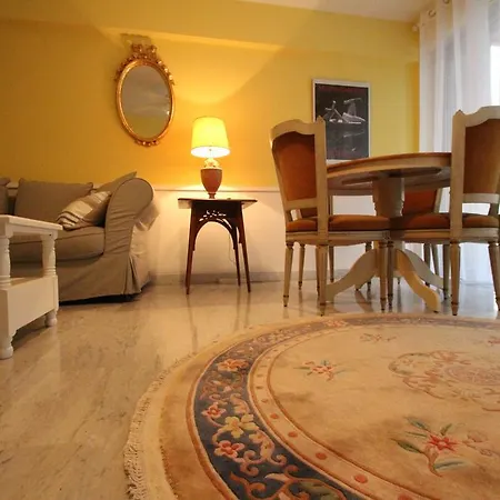 Apartment Prestigious Downtown