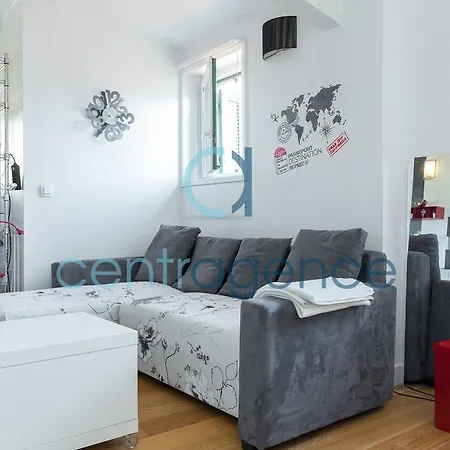 Apartment Sous Les Toits - Studio - Vieux Nice