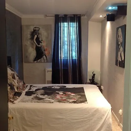 Clos Fabron Apartment *