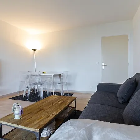 - Studio Avec Piscine Et Tennis Nice