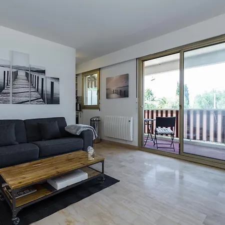 - Studio Avec Piscine Et Tennis Nice