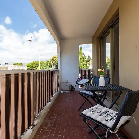 - Studio Avec Piscine Et Tennis