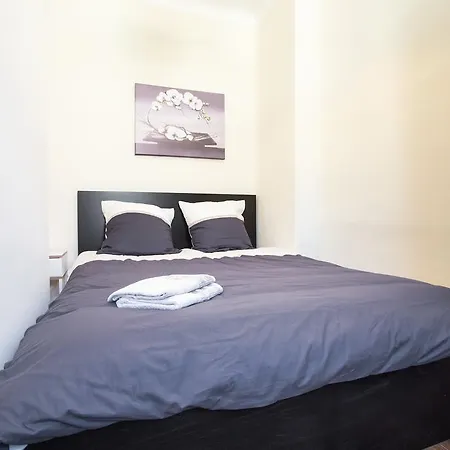 Apartment Joli 2p Calme Proche Mer, Negresco & Centre - Clim, Terrasse & Wifi