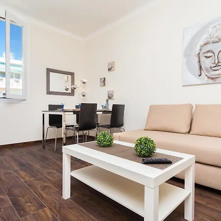 Apartment Joli 2p Calme Proche Mer, Negresco & Centre - Clim, Terrasse & Wifi