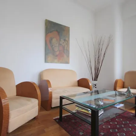 Apartment Riviera Le Louise Nice