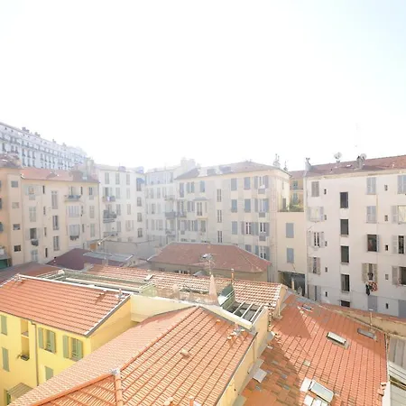 Apartment Le 28 *