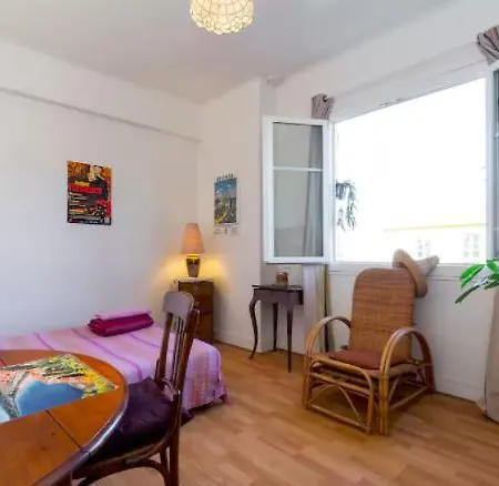 Apartment Center Balcony Tram Beach Nice