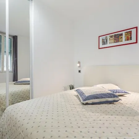 Centragence - Place Rossetti Apartment Nice