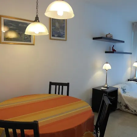 Apartment 6 Rue Massenet
