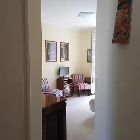 Apartment Two Blocks From The Sea