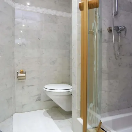 Seaview Apt Prom. Des Anglais Apartment *