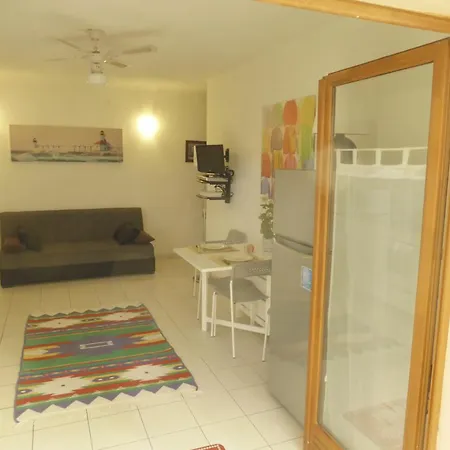 Maison Lisbeth Apartment *