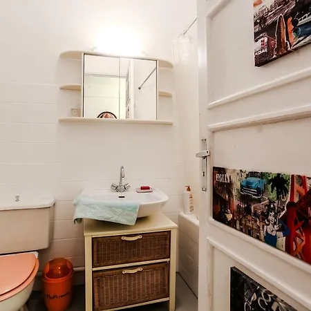 Loft With Terrace - 1 Min Main Avenue Apartment *