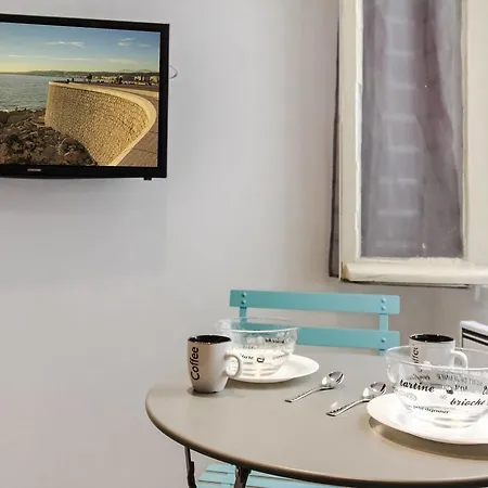 Comfortable Apt 5 Min Walk To The Beach