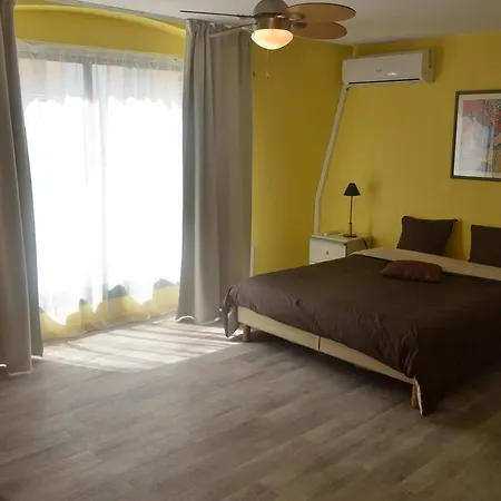 Avenue Des Orangers Apartment