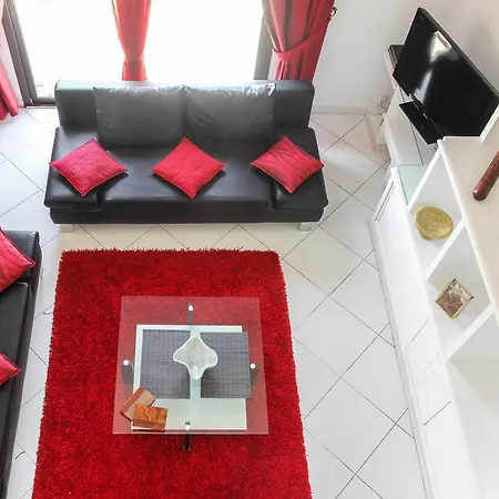 Holiday home 300 Sqm On Fabron Hill With Pool