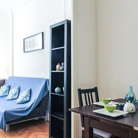 1 Bdr 2 Min To Train Station Apartment Nice
