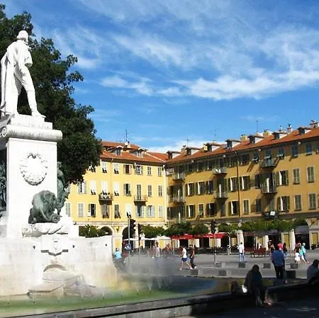 Place Garibaldi Apartment Nice