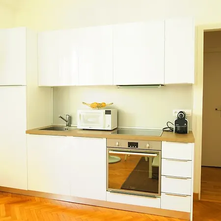 Ashley&parker - Francois Terrasse Apartment