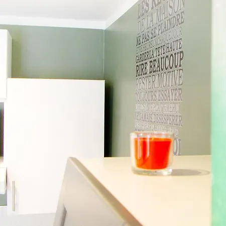 My Casa - 24 Clemenceau Apartment *