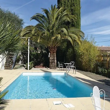 One-bedroom Holiday With An Outdoor Swimming Pool 03 Holiday home *
