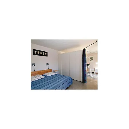 One-bedroom Holiday With An Outdoor Swimming Pool 03 *