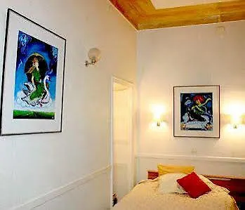 Garden Hotel 3*