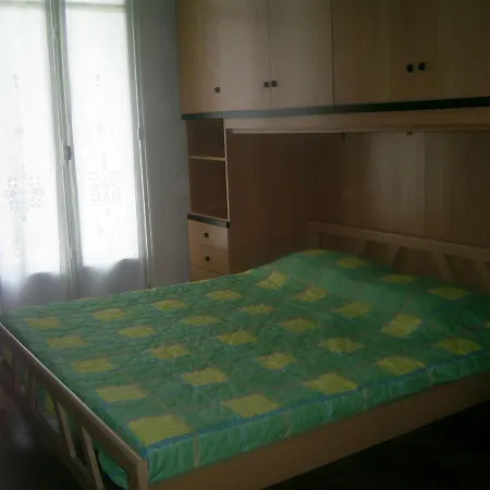 Les Orchidees Apartment
