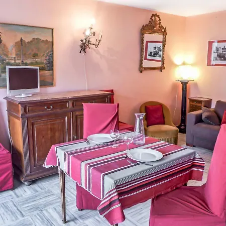 Victoria Apartment