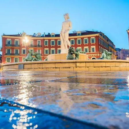 Apartment En Plein Centre De Nice