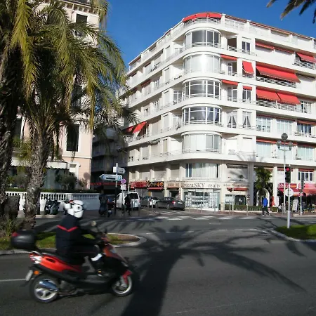 Renovated With Balcony & Side Sea View 25 Bis Promenade Des