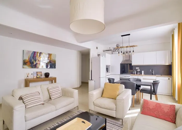 Superb T3 100 Meters From The Port Of Nice