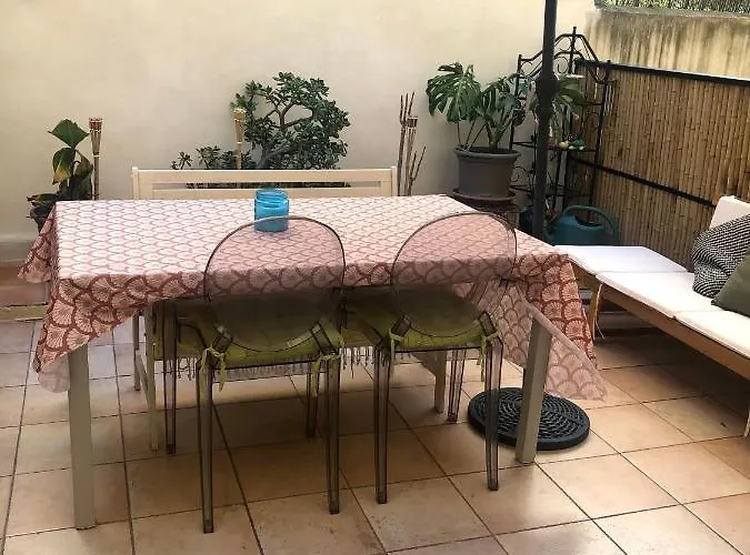 Appartement Zen Avec Patio Et Climatisation, En Centre-Ville